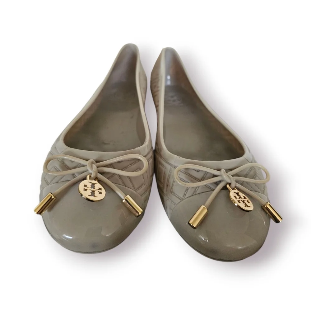 Tory Burch Jelly Taupe Bow‎ Tie Golden Logo Accents Rubber Ballet Flats Sz 6M
